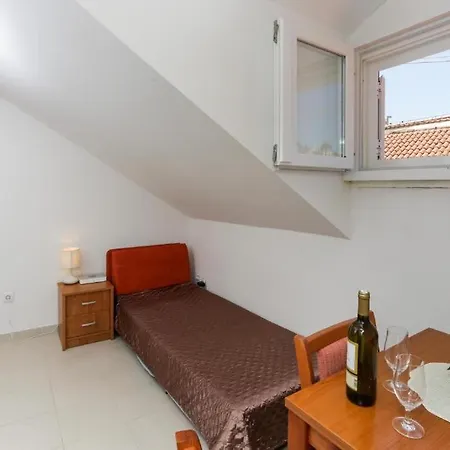 Lana Old Town Center Apartment
