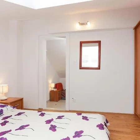 Lana Old Town Center